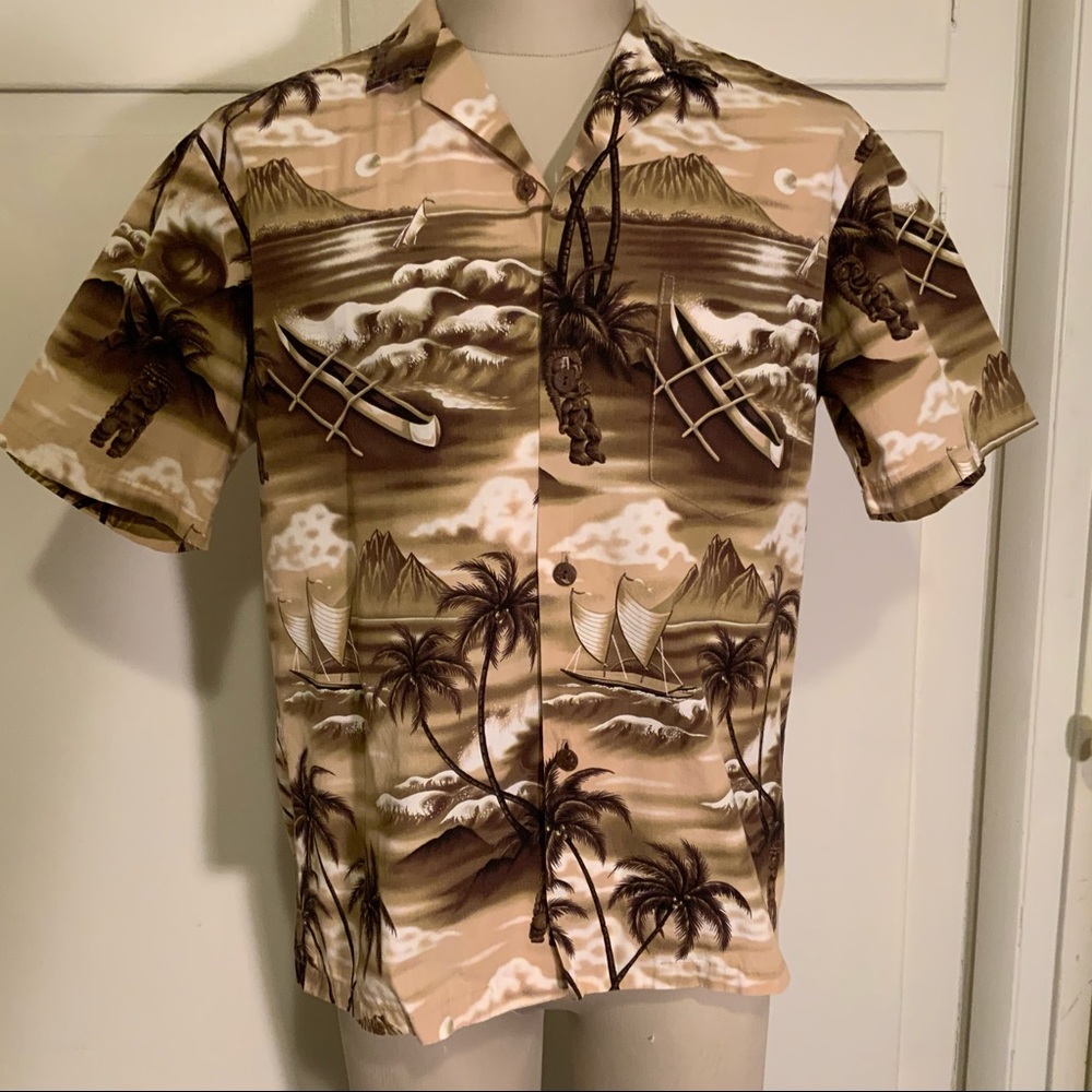 Vintage Royal Hawaiian Creations men’s shirt